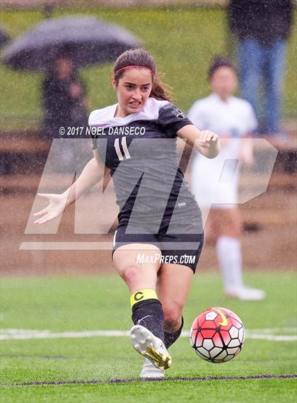 Thumbnail 3 in Sacred Heart Cathedral Preparatory vs. Archbishop Mitty photogallery.
