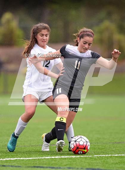 Thumbnail 3 in Sacred Heart Cathedral Preparatory vs. Archbishop Mitty photogallery.