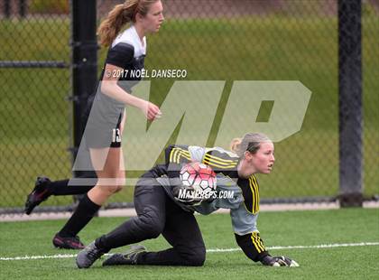Thumbnail 2 in Sacred Heart Cathedral Preparatory vs. Archbishop Mitty photogallery.