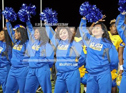 Thumbnail 3 in Lake Worth vs. La Vega (UIL 4A Division 1 Bi-District Playoff) photogallery.