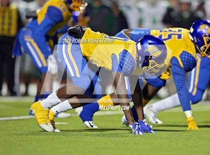 Thumbnail 3 in Lake Worth vs. La Vega (UIL 4A Division 1 Bi-District Playoff) photogallery.