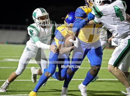 Thumbnail 1 in Lake Worth vs. La Vega (UIL 4A Division 1 Bi-District Playoff) photogallery.