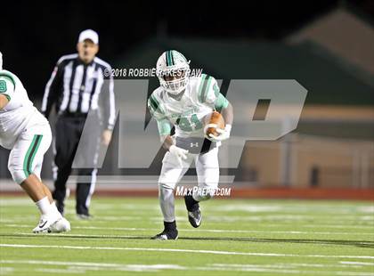 Thumbnail 2 in Lake Worth vs. La Vega (UIL 4A Division 1 Bi-District Playoff) photogallery.