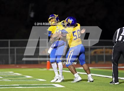 Thumbnail 2 in Lake Worth vs. La Vega (UIL 4A Division 1 Bi-District Playoff) photogallery.