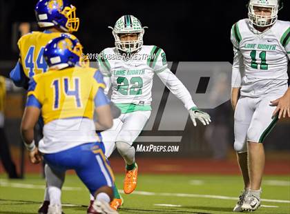 Thumbnail 3 in Lake Worth vs. La Vega (UIL 4A Division 1 Bi-District Playoff) photogallery.