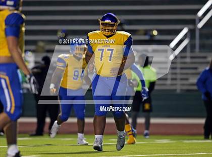 Thumbnail 1 in Lake Worth vs. La Vega (UIL 4A Division 1 Bi-District Playoff) photogallery.