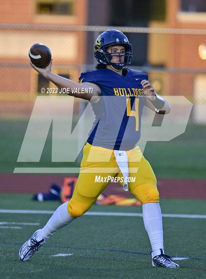 Thumbnail 3 in Pioneer @ Kenmore East photogallery.