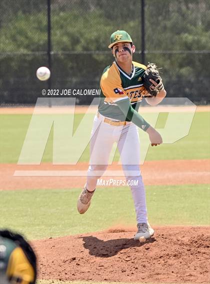 Thumbnail 1 in Rockport-Fulton vs Davenport (UIL 4A Region 4 Area Playoff) photogallery.