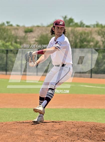 Thumbnail 3 in Rockport-Fulton vs Davenport (UIL 4A Region 4 Area Playoff) photogallery.