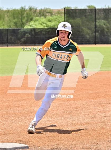Thumbnail 1 in Rockport-Fulton vs Davenport (UIL 4A Region 4 Area Playoff) photogallery.
