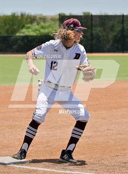 Thumbnail 3 in Rockport-Fulton vs Davenport (UIL 4A Region 4 Area Playoff) photogallery.