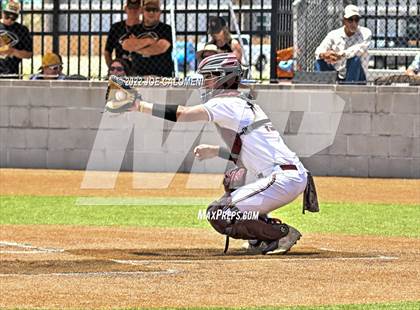 Thumbnail 2 in Rockport-Fulton vs Davenport (UIL 4A Region 4 Area Playoff) photogallery.