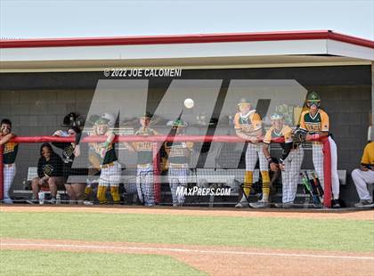 Thumbnail 2 in Rockport-Fulton vs Davenport (UIL 4A Region 4 Area Playoff) photogallery.