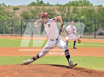 Thumbnail 3 in Rockport-Fulton vs Davenport (UIL 4A Region 4 Area Playoff) photogallery.