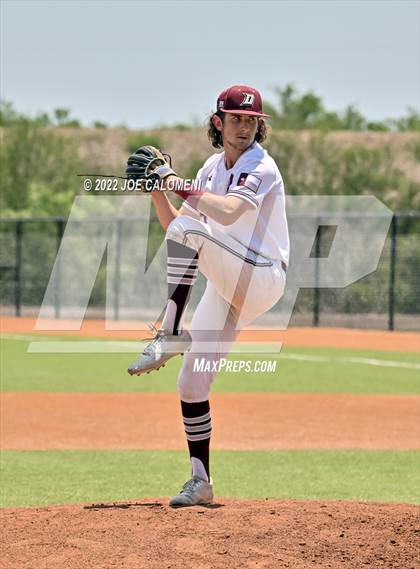 Thumbnail 1 in Rockport-Fulton vs Davenport (UIL 4A Region 4 Area Playoff) photogallery.