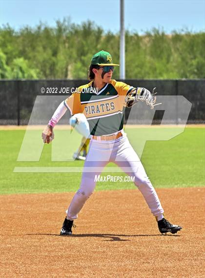 Thumbnail 2 in Rockport-Fulton vs Davenport (UIL 4A Region 4 Area Playoff) photogallery.
