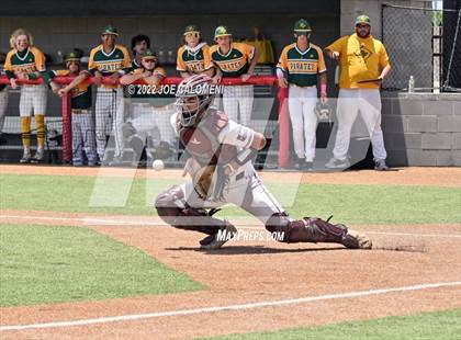 Thumbnail 3 in Rockport-Fulton vs Davenport (UIL 4A Region 4 Area Playoff) photogallery.