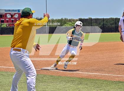 Thumbnail 3 in Rockport-Fulton vs Davenport (UIL 4A Region 4 Area Playoff) photogallery.