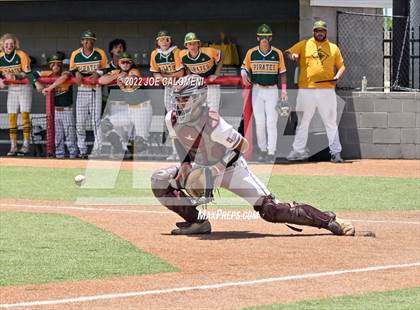Thumbnail 2 in Rockport-Fulton vs Davenport (UIL 4A Region 4 Area Playoff) photogallery.