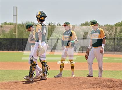 Thumbnail 2 in Rockport-Fulton vs Davenport (UIL 4A Region 4 Area Playoff) photogallery.