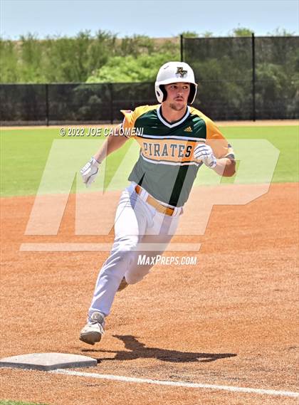 Thumbnail 2 in Rockport-Fulton vs Davenport (UIL 4A Region 4 Area Playoff) photogallery.