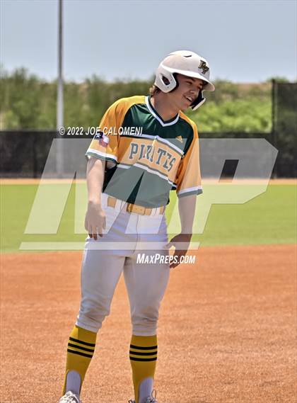 Thumbnail 3 in Rockport-Fulton vs Davenport (UIL 4A Region 4 Area Playoff) photogallery.