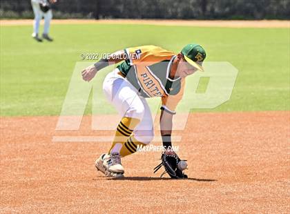Thumbnail 2 in Rockport-Fulton vs Davenport (UIL 4A Region 4 Area Playoff) photogallery.