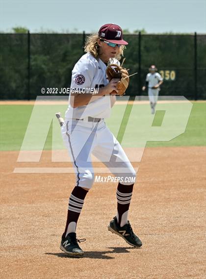 Thumbnail 1 in Rockport-Fulton vs Davenport (UIL 4A Region 4 Area Playoff) photogallery.