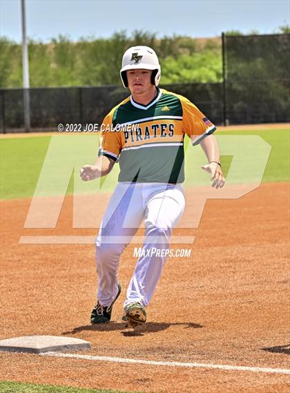 Thumbnail 2 in Rockport-Fulton vs Davenport (UIL 4A Region 4 Area Playoff) photogallery.