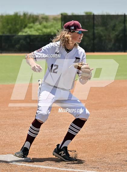 Thumbnail 1 in Rockport-Fulton vs Davenport (UIL 4A Region 4 Area Playoff) photogallery.