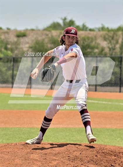 Thumbnail 3 in Rockport-Fulton vs Davenport (UIL 4A Region 4 Area Playoff) photogallery.