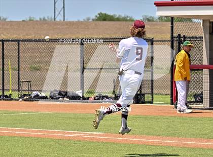 Thumbnail 3 in Rockport-Fulton vs Davenport (UIL 4A Region 4 Area Playoff) photogallery.