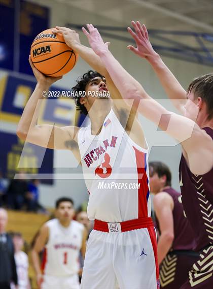 Thumbnail 1 in Sierra vs. Buchanan photogallery.