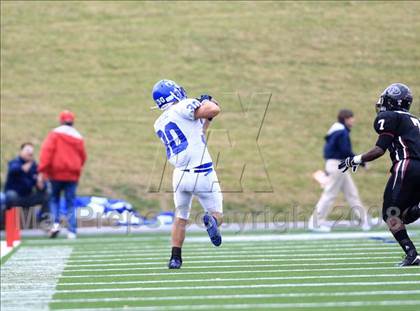 Thumbnail 1 in Taylor vs. Pearland (Texas 5A D1 Regional Playoffs) photogallery.