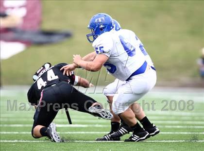 Thumbnail 3 in Taylor vs. Pearland (Texas 5A D1 Regional Playoffs) photogallery.