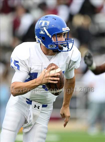 Thumbnail 1 in Taylor vs. Pearland (Texas 5A D1 Regional Playoffs) photogallery.