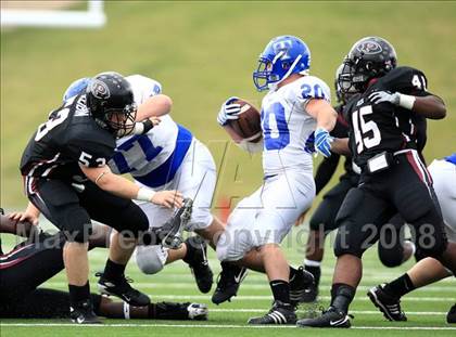 Thumbnail 1 in Taylor vs. Pearland (Texas 5A D1 Regional Playoffs) photogallery.