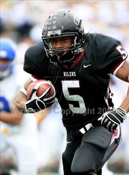 Thumbnail 1 in Taylor vs. Pearland (Texas 5A D1 Regional Playoffs) photogallery.