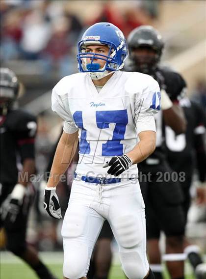 Thumbnail 1 in Taylor vs. Pearland (Texas 5A D1 Regional Playoffs) photogallery.