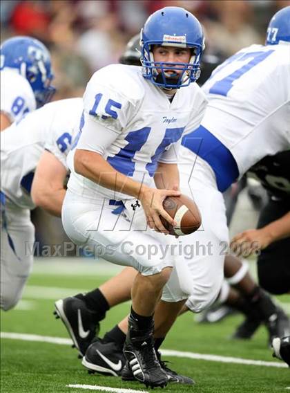 Thumbnail 2 in Taylor vs. Pearland (Texas 5A D1 Regional Playoffs) photogallery.