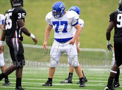 Thumbnail 2 in Taylor vs. Pearland (Texas 5A D1 Regional Playoffs) photogallery.