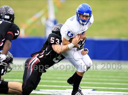Thumbnail 2 in Taylor vs. Pearland (Texas 5A D1 Regional Playoffs) photogallery.
