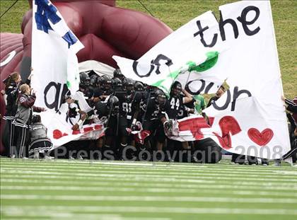 Thumbnail 2 in Taylor vs. Pearland (Texas 5A D1 Regional Playoffs) photogallery.