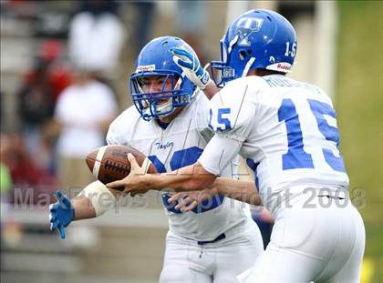 Thumbnail 1 in Taylor vs. Pearland (Texas 5A D1 Regional Playoffs) photogallery.