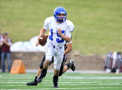 Thumbnail 1 in Taylor vs. Pearland (Texas 5A D1 Regional Playoffs) photogallery.