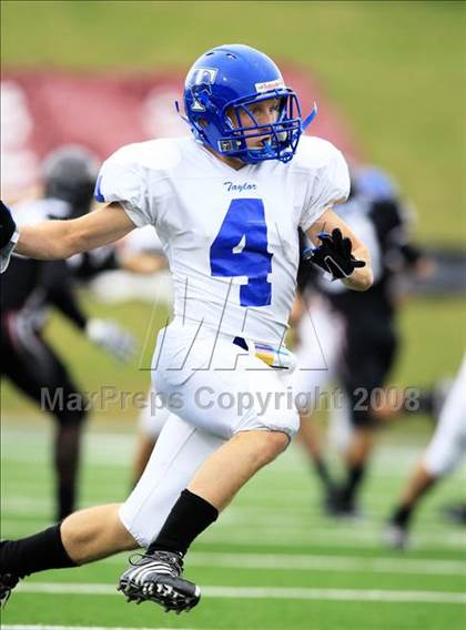 Thumbnail 2 in Taylor vs. Pearland (Texas 5A D1 Regional Playoffs) photogallery.
