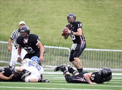 Thumbnail 3 in Taylor vs. Pearland (Texas 5A D1 Regional Playoffs) photogallery.