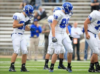 Thumbnail 2 in Taylor vs. Pearland (Texas 5A D1 Regional Playoffs) photogallery.