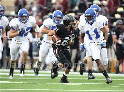 Thumbnail 1 in Taylor vs. Pearland (Texas 5A D1 Regional Playoffs) photogallery.