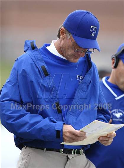 Thumbnail 3 in Taylor vs. Pearland (Texas 5A D1 Regional Playoffs) photogallery.